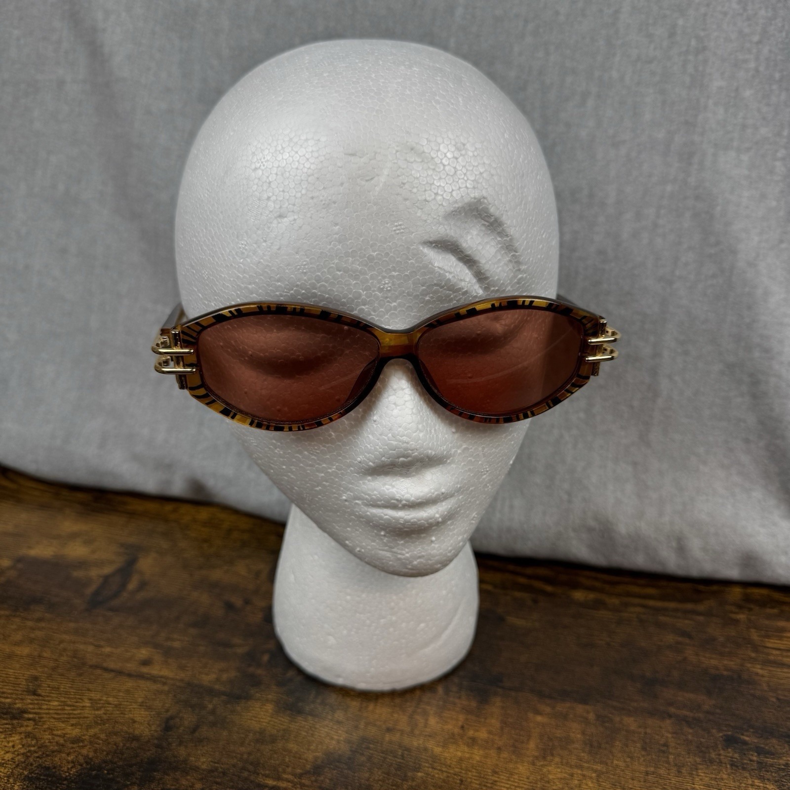 Paloma Picasso 3811 10 Black Gold Sunglasses 58-10
